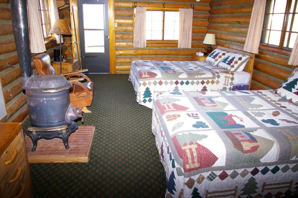 Parade Rest Ranch غرب يلوستون الغرفة الصورة