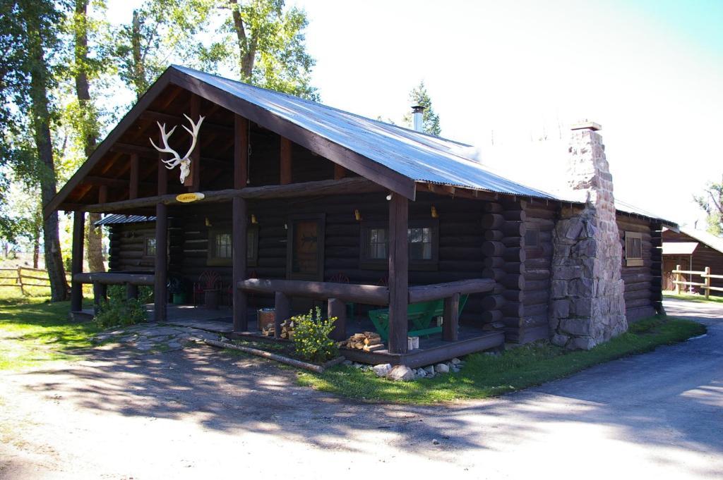 Parade Rest Ranch غرب يلوستون المظهر الخارجي الصورة